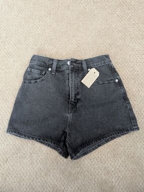 Levi Black Denim Women’s Shorts